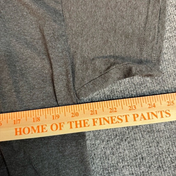 NFL‎ Tampa Bay Buccaneers Gray Shirt - Picture 4 of 5